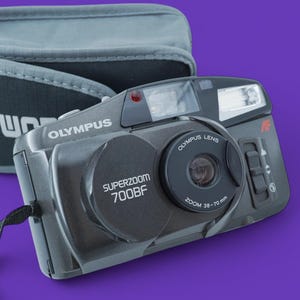 Retro Olympus SuperZoom 700BF compact Film Camera, 38-70mm zoom lens, Battery included