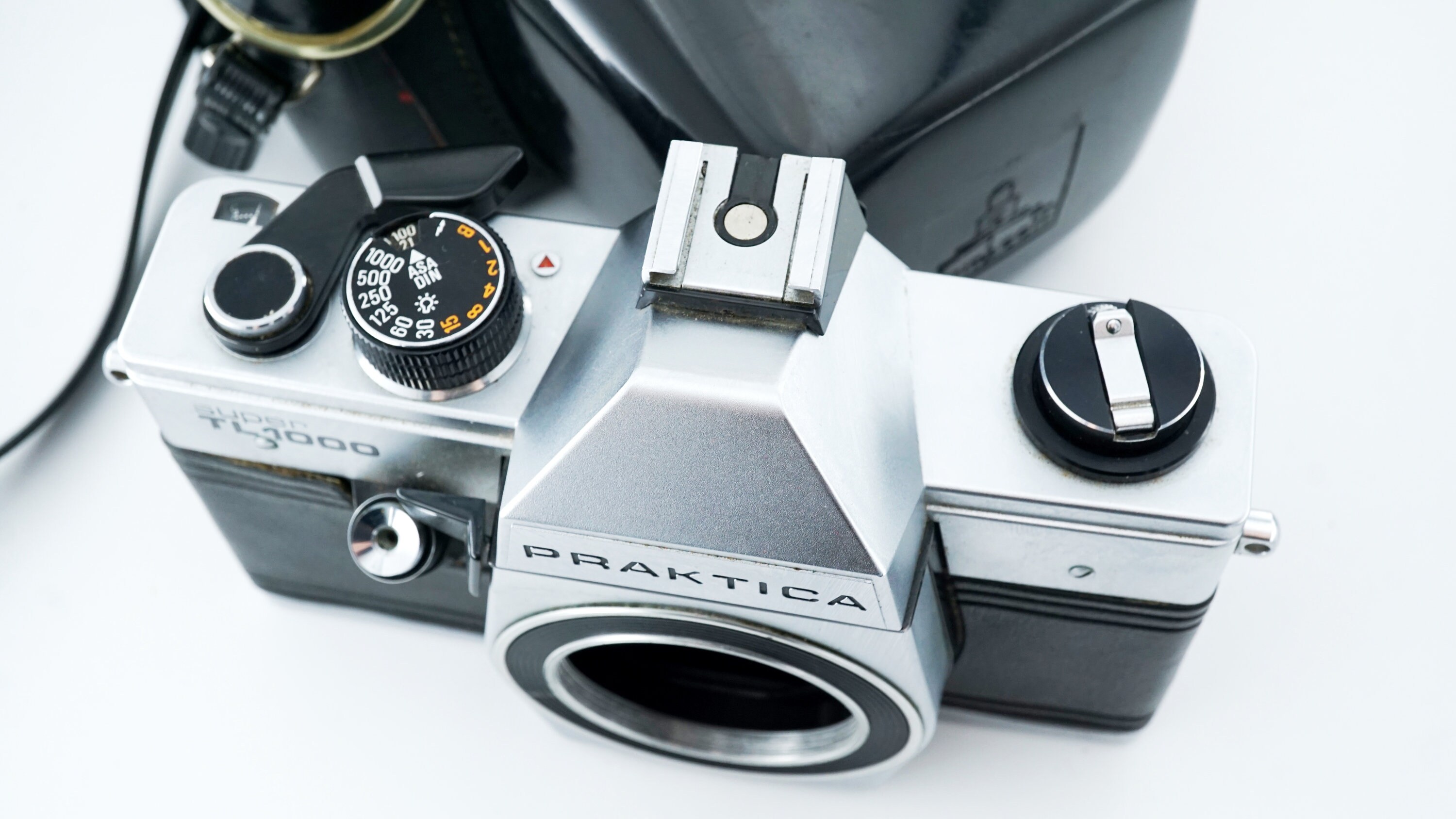 Vintage Body Only Praktica Super TL 1000 SLR 35mm Film Camera GDR