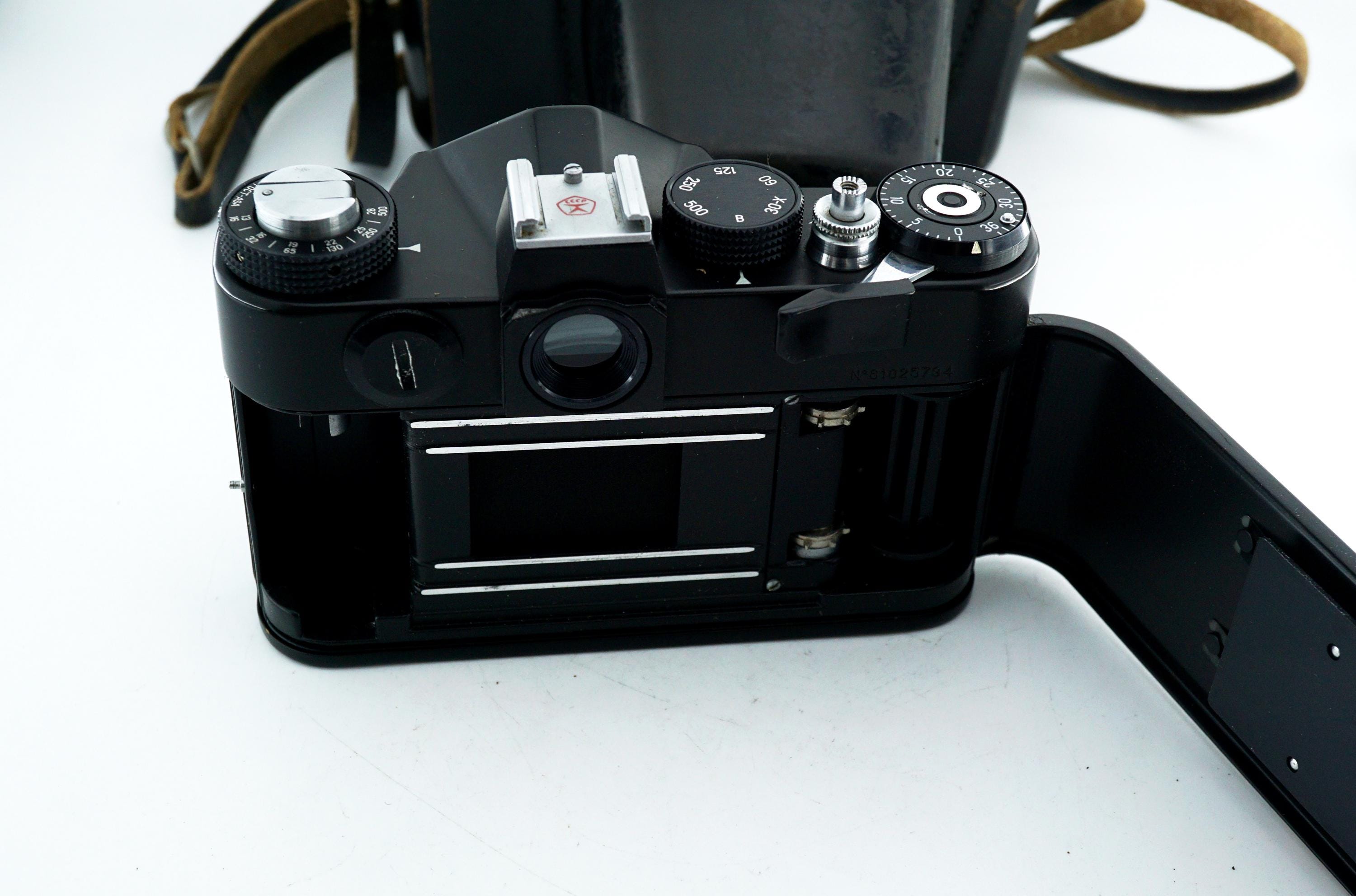 ZENIT TTL フィルム一眼レフカメラ 本体 ヴィンテージ ブラック ZENIT TTL カメラ本体のみソビエト一眼レフ
