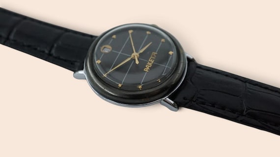 Vintage black men's watch Raketa cal.2614.H USSR 19 jewels mechanical soviet wristwatch