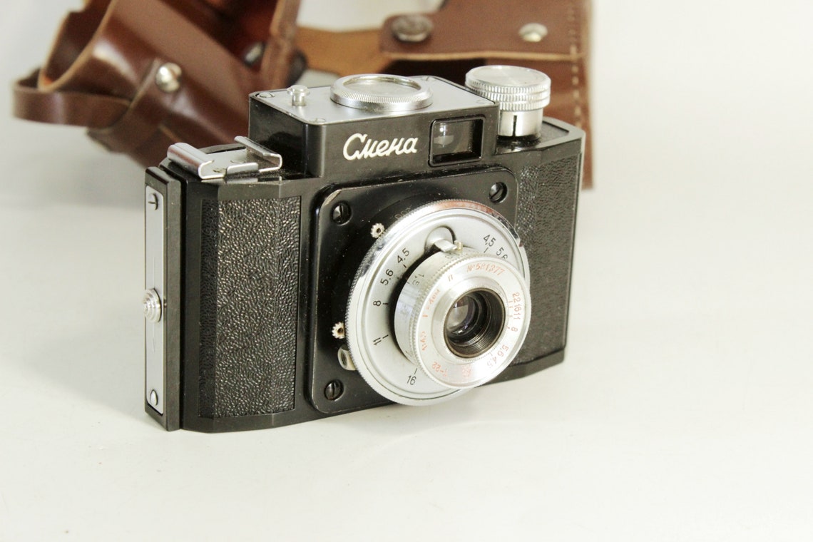 Early SMENA 1 LOMO 35mm film camera 40mm f4 T-43 lens soviet Kodak LOMOGRAPHY Boxed, photo 2 sur 5