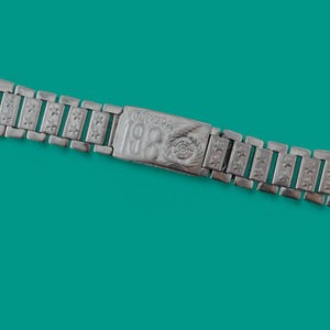 Pulsera de reloj de acero soviético URSS Año de la Paz 1986, asas de 18 mm, longitud 162 mm