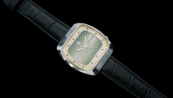 Vintage soviet men's wristwatch POLJOT quartz sov… - image 1