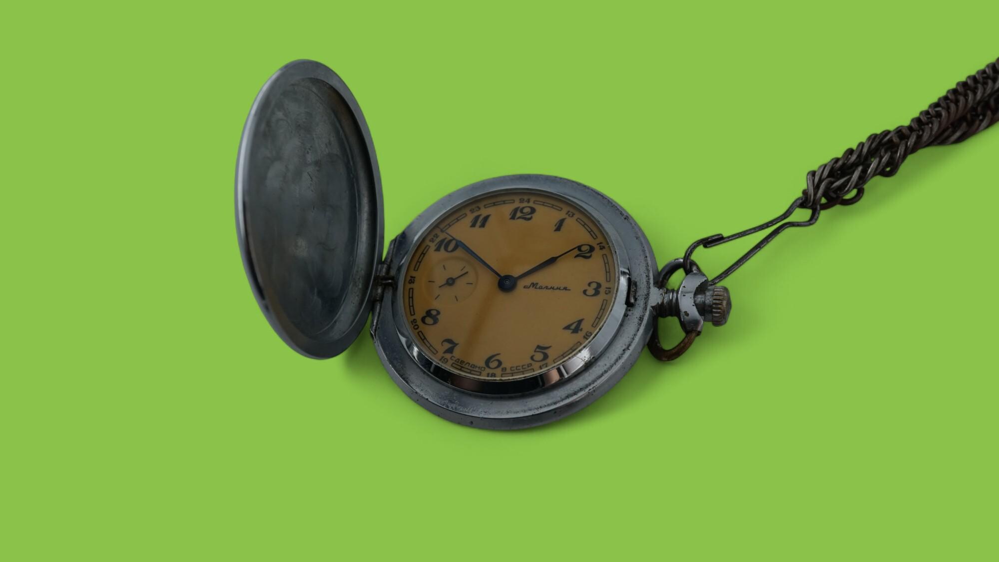 Montre De Poche Vintage MOLNIJA 3602 - Émaux Police Fiscale De Tcheliabinsk - Années 1980