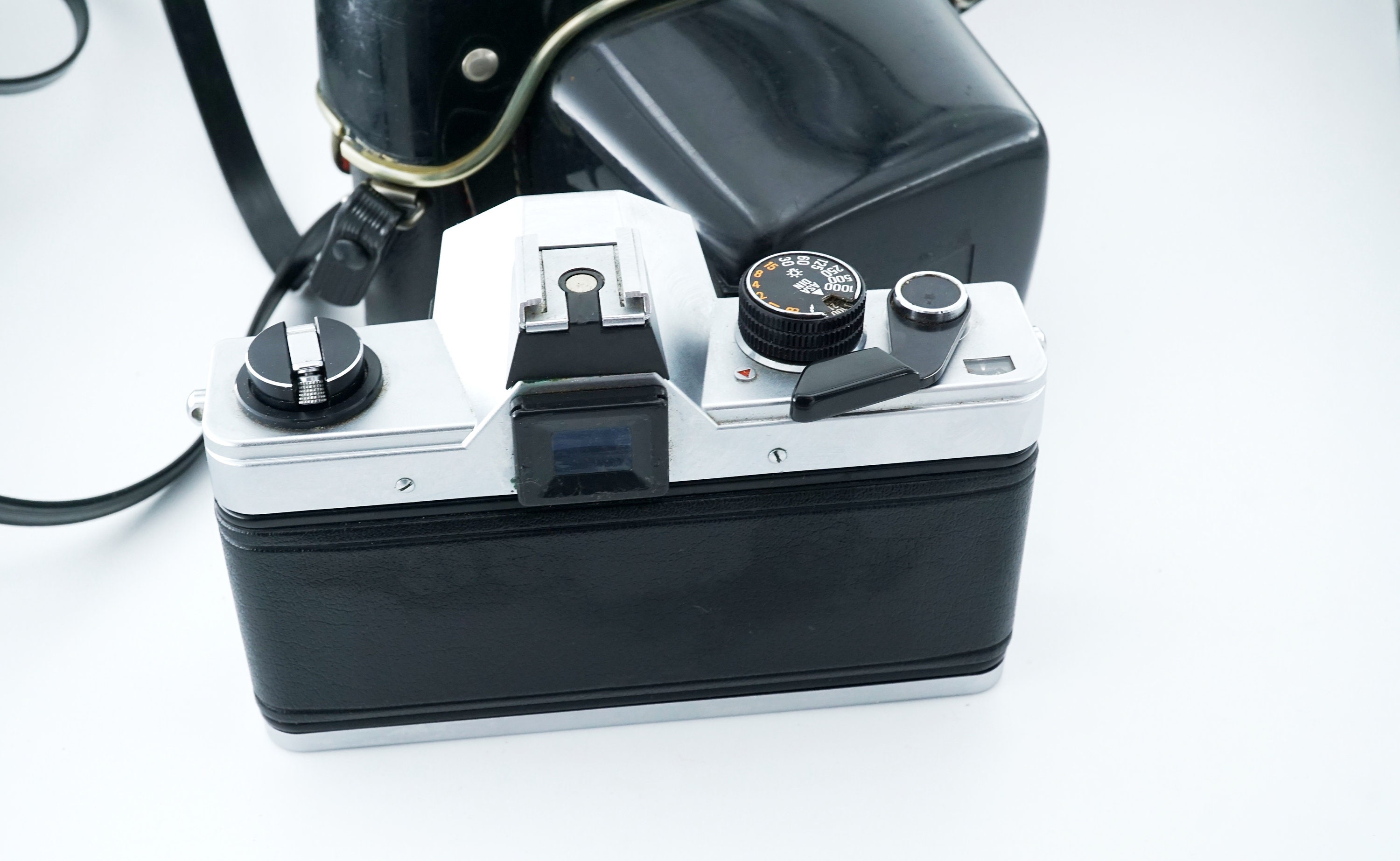 ヴィンテージ ボディのみ Praktica Super TL 1000 SLR 35mm フィルム