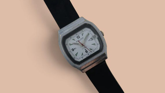 Vintage soviet men's wristwatch POLJOT 2609.H 17 jewels mechanical dress watch USSR