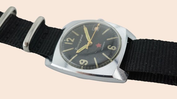 Vintage soviet military propaganda watch Vostok 2234 18 jewels Komandirskie watch stop second Zakaz MO USSR CCCP mechanical wristwatch View 3