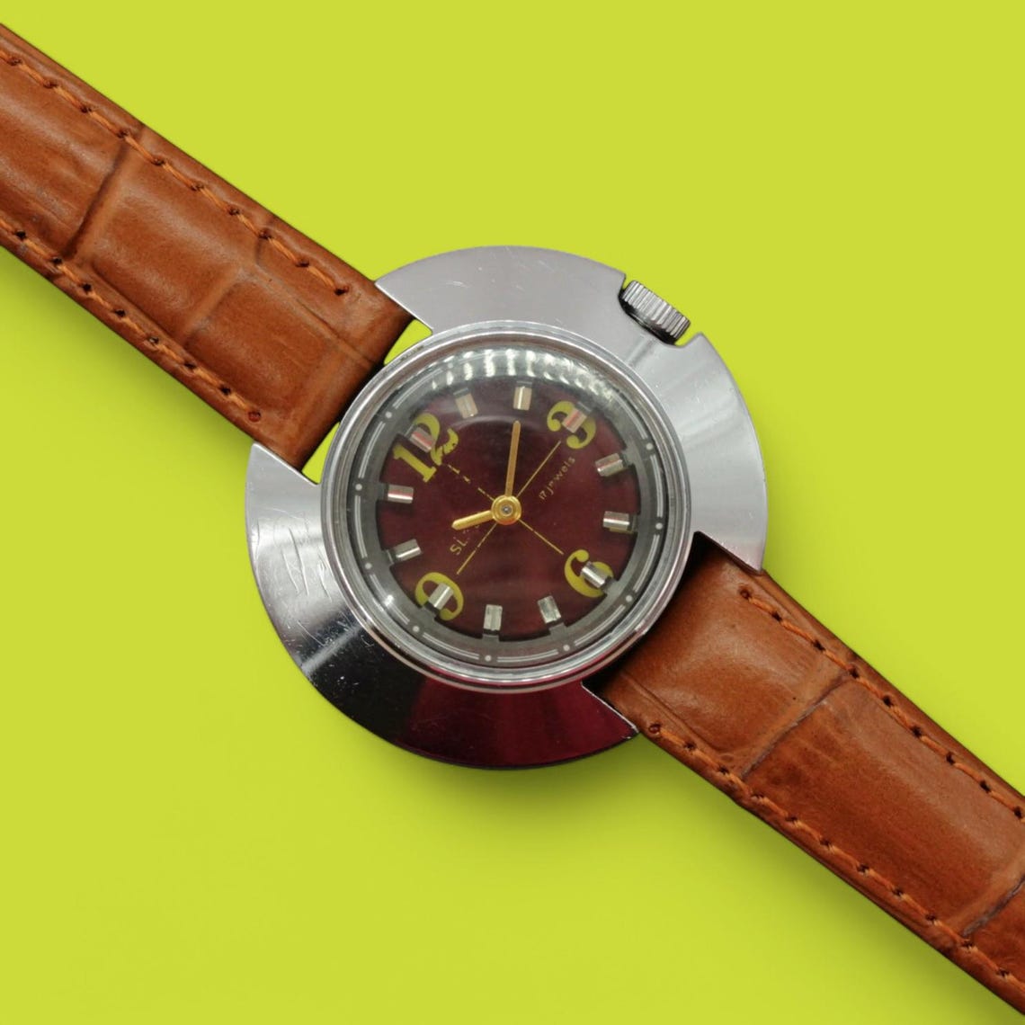 Vintage small women's dress watch cal.1601 17 jewels 1980s mechanical wristwatch USSR, rare brown dial, UFO case SF, foto 2 di 5