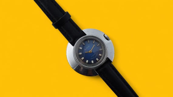 Vintage small women's dress watch SLAVA cal.1601 17 jewels 1980s mechanical wristwatch USSR, rare blue dial, UFO case