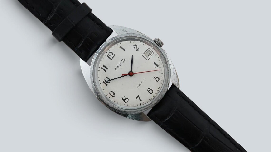 Vintage soviet watch Vostok 17j cal.2414 USSR men's Wostok mechanical wristwatch, foto 1 di 5