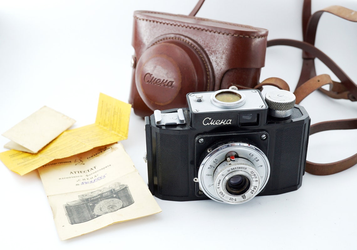 Early SMENA LOMO 35mm compact film camera 40mm f4 T-43 lens soviet Kodak LOMOGRAPHY Boxed, photo 2 sur 5
