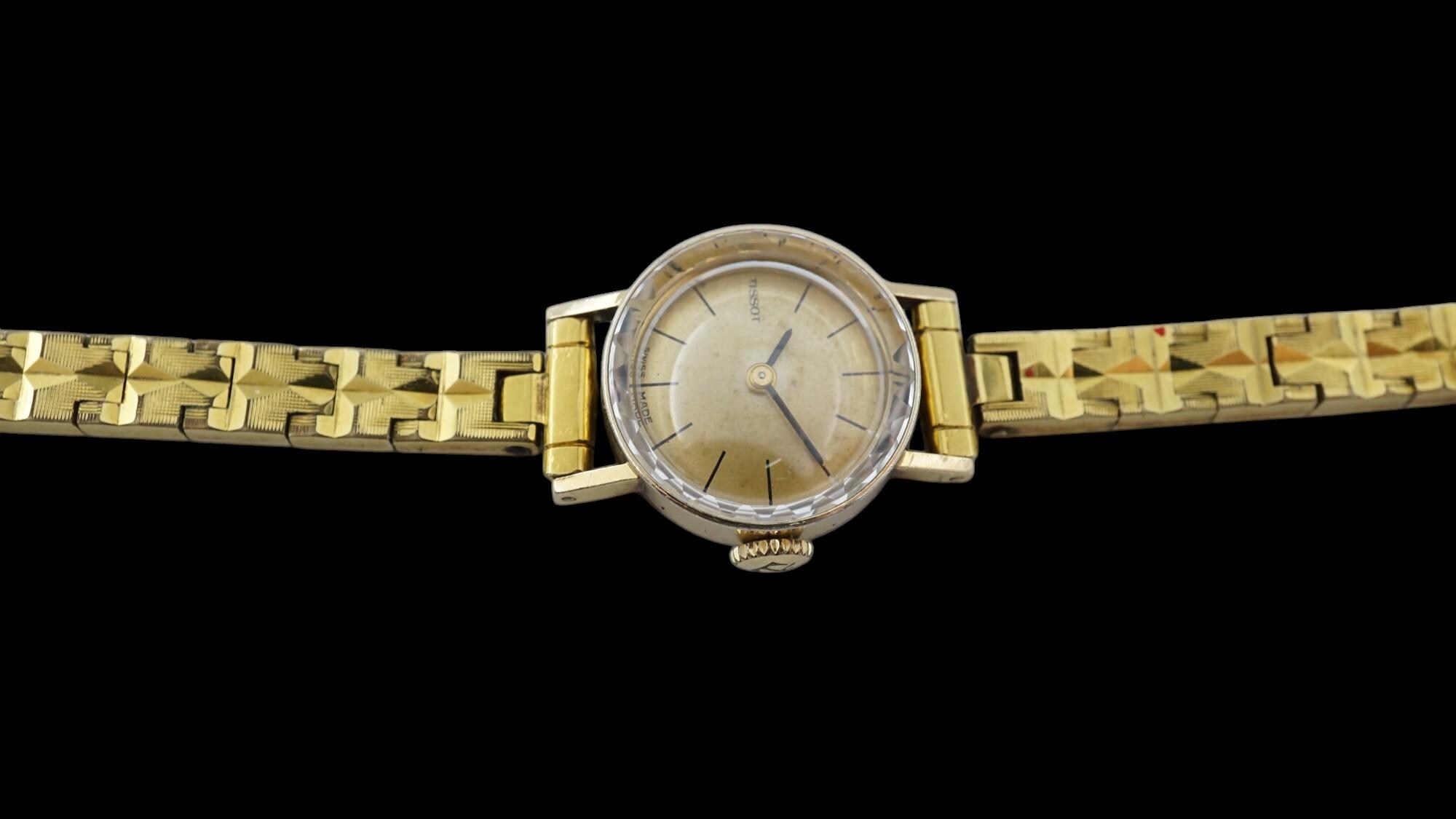 Vintage ladies preloved Tissot Saphir SOLD 1973 Ladies Tissot Saphir 18k gold bracelet watch  main image 4