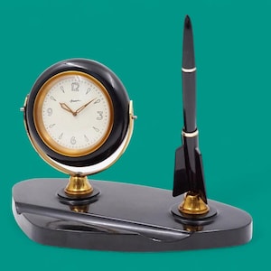 Vintage Sovjet mechanische klok AGAT USSR inktpen handopwinder