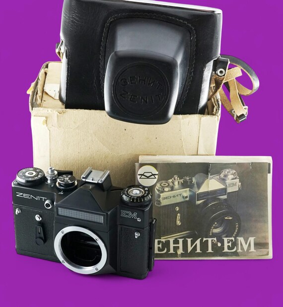 Appareil photo Zenit EM (argentique