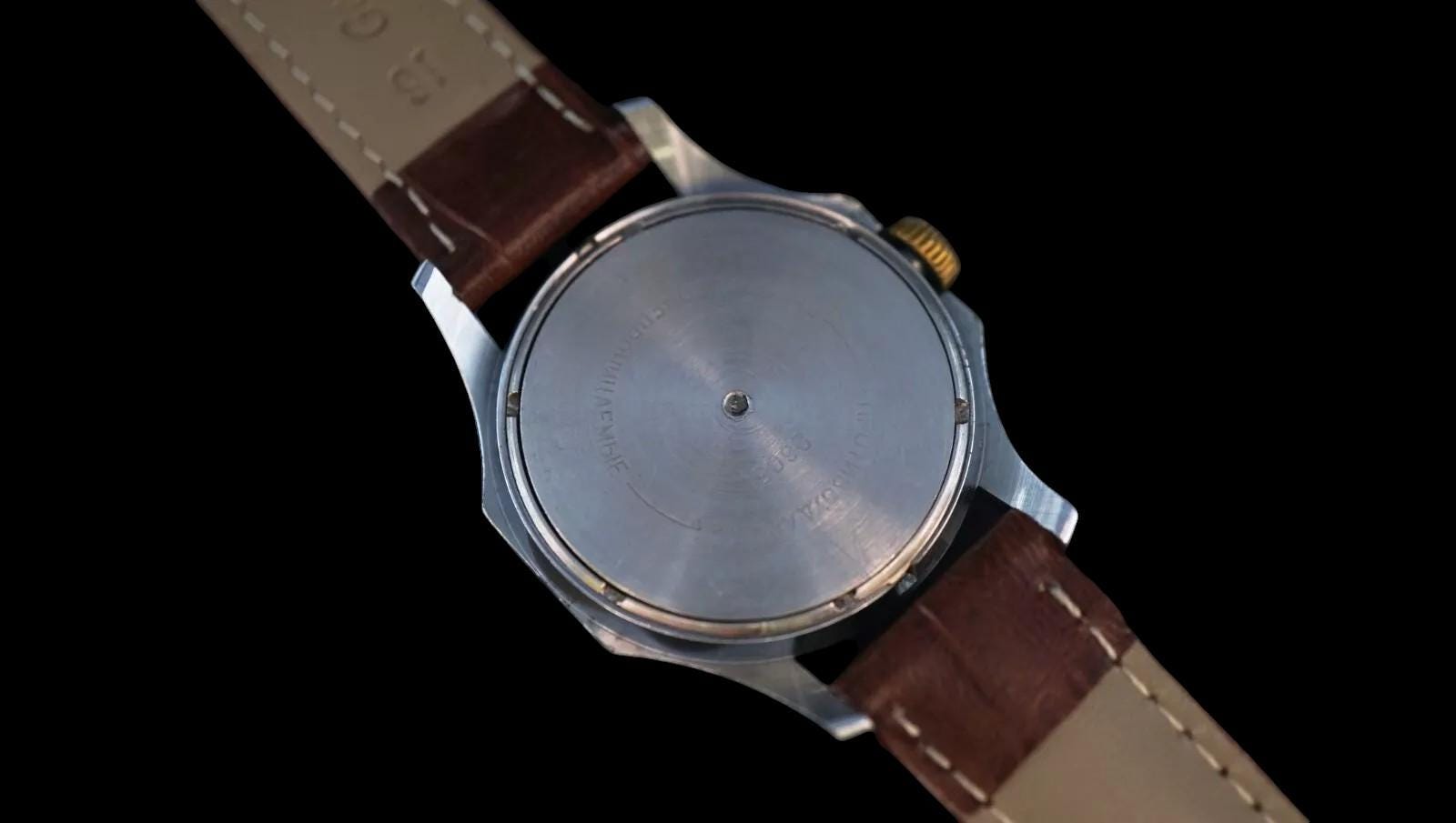 Vintage Wristwatch CHAIKA 2605 Chchz 2Q1960 Mechanical 17j