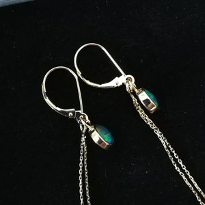 Boucles d'oreilles en or 18 K et des opales triplettes. image 5