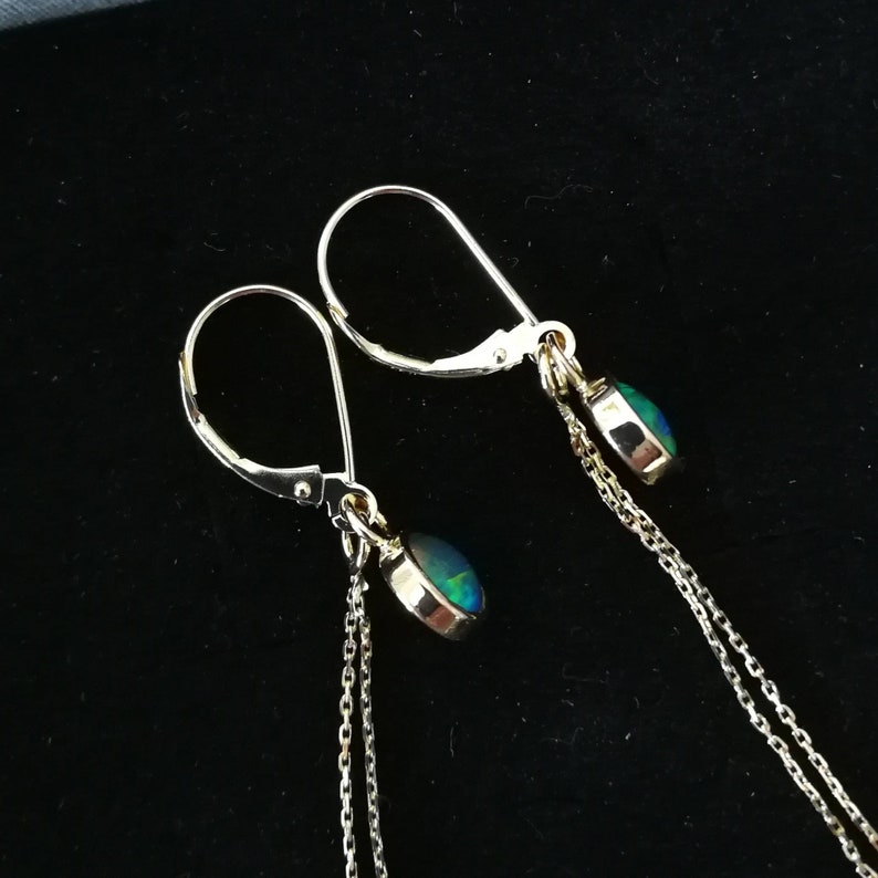 Boucles d'oreilles en or 18 K et des opales triplettes. image 5