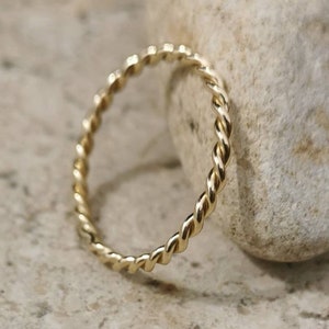 Bague Femme MÿMÿ Bijoux Paris - Torsada Ajourée, Acier Inoxydable Doré, Taille Ajustable