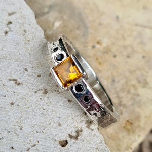 Citrine ring, 925 silver and black spinel.