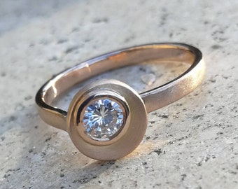 Bague diamant en or rouge 18 K, pièce unique.