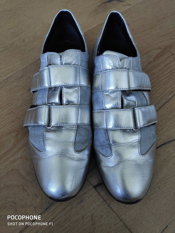 metallic gucci sneakers