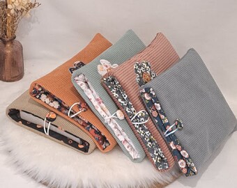 Pochette Molletonnée Livre de poche / idée cadeau - Velours côtelé et coton fleuri