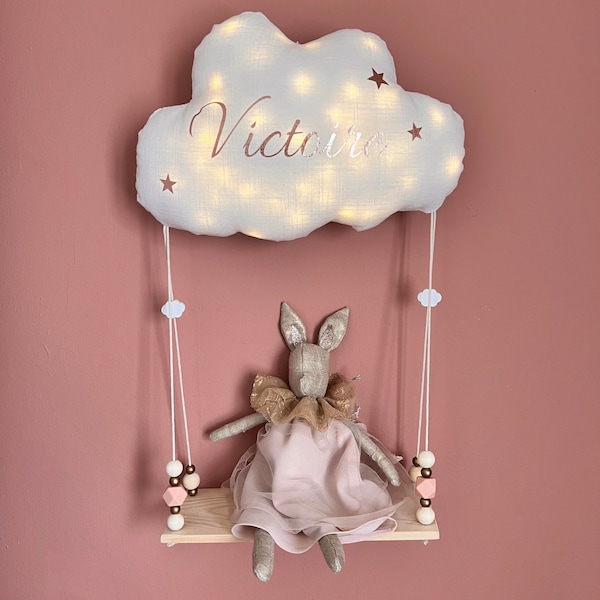 Jolie veilleuse nuage en lin personnalisable et son étagère balançoire en bois - 8 coloris