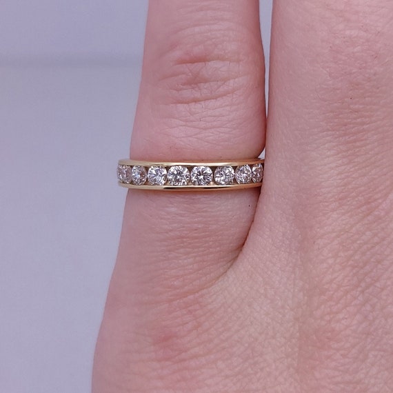 Classic! Diamond Wedding Band
