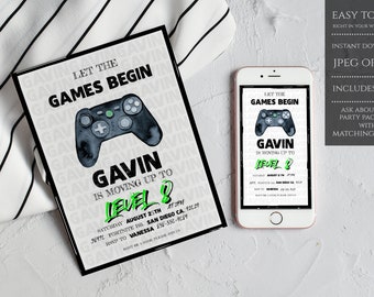 Può includere: Un invito stampabile nero e verde per una festa a tema videogiochi. L'invito presenta un'illustrazione stilizzata di un controller per videogiochi e il testo "Let the Games Begin". L'invito include anche il nome "Gavin" e il testo "Is Moving Up To Level 8".