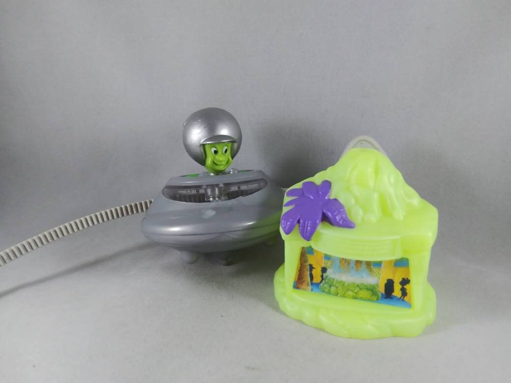 The Flintstones Viva Rock Vegas Great Gazoo Spaceship Spinning Etsy