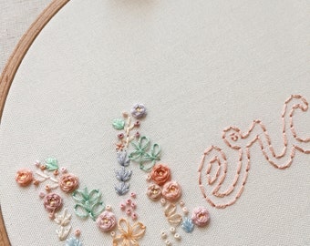 Floral Heart Embroidery Hoop Art. Flower Embroidery Hoop. Roses Hand  Embroidery. Modern Embroidery. 