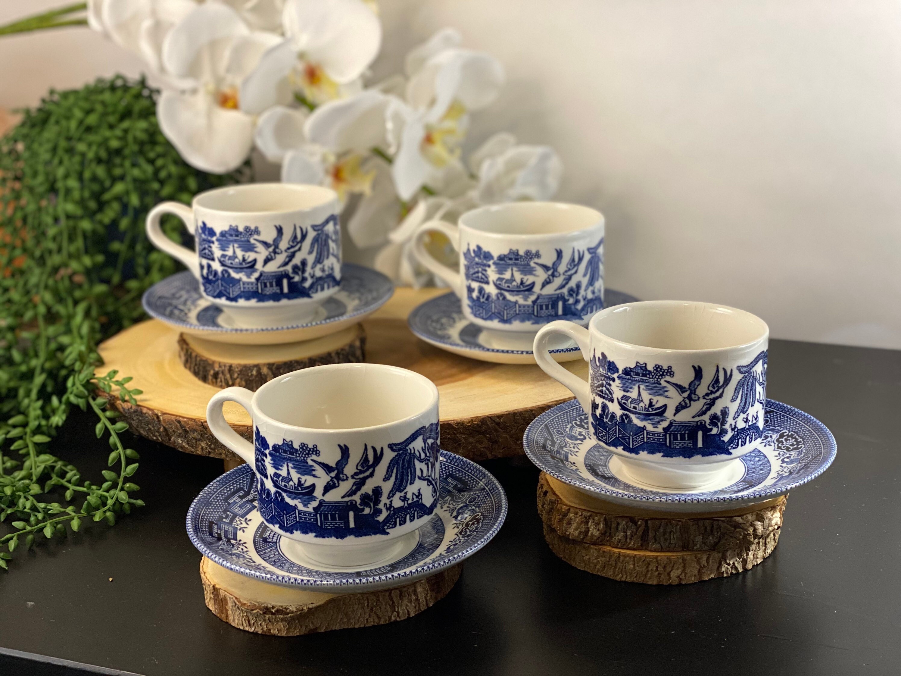 Blue willow top tea set