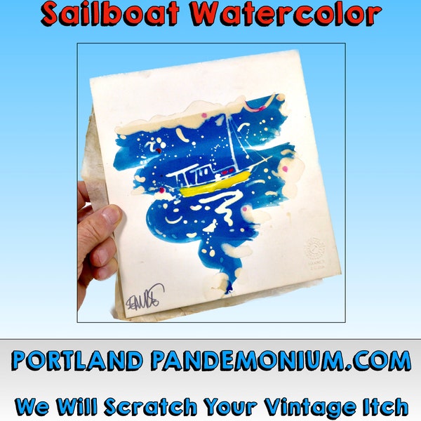 vintage voilier aquarelle : bateau jaune sur les eaux bleues avec voiles vers le bas, environ 8" carré sur panneau dur, tissu au verso, vers les années 1980, signé