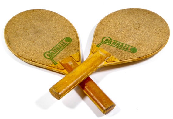 PAIRE DE RAQUETTES de ping pong en bois et liège jouet ancien