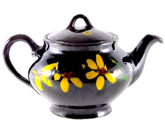 Brown Betty Teapot Royal Canadian Pottery Works Beautiful Yellow & Red Flowers Hand Painted on Classic Brown Glazed Earthenware, Hamilton OT