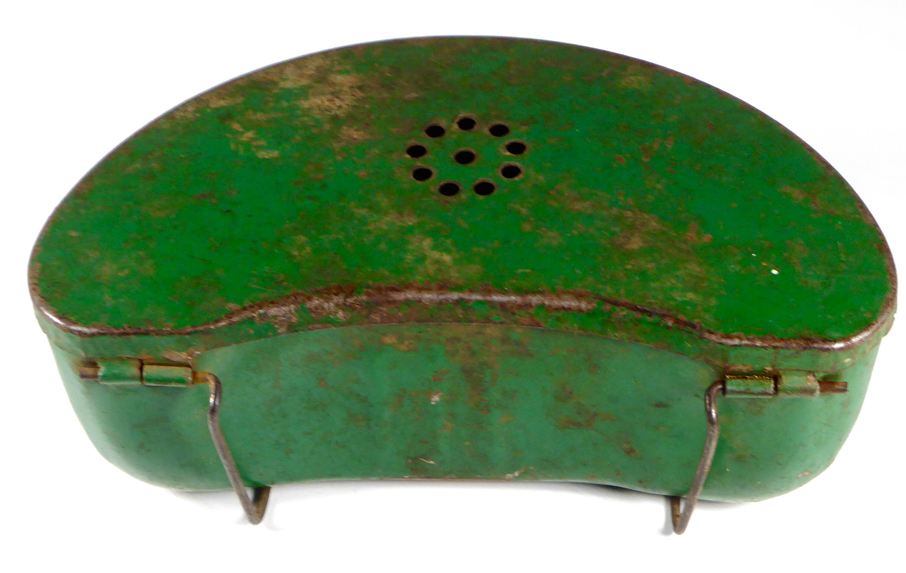 Ancienne boîte à appâts de pêche en métal vert conteneur