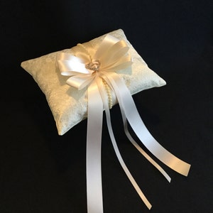 Ivory Ring bearer pillow, wedding ring bearer pillow, lace ring bearer pillow, lace wedding pillow, wedding ivory lace ring pillow