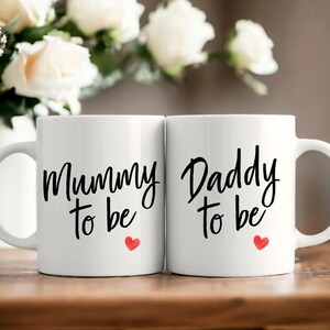 Regalo para futuros padres: Juego de tazas para mamá y papá, regalo para anunciar el embarazo.
