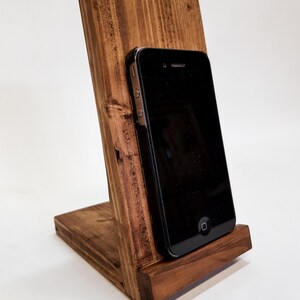 Upcycled wood docking station/Support smartphone wooden pallet/smartphone holder image 3