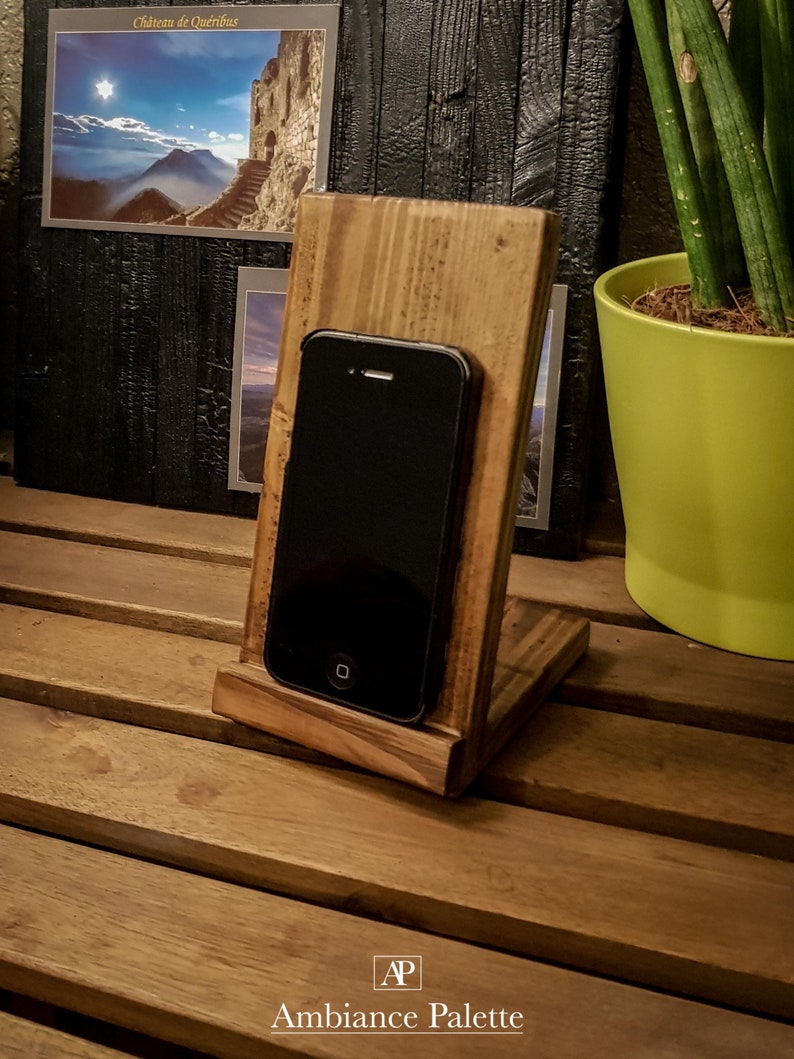 Upcycled wood docking station/Support smartphone wooden pallet/smartphone holder image 1