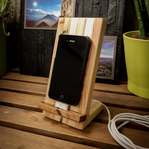Docking station Smartphone stand wooden palette