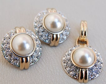 Vintage Classic Pearl clip on earrings & pendant Jewelry SET, Gold tone with Pavé Rhinestones, Wedding/ Bridal/ Bridesmaid Jewelry SET gift