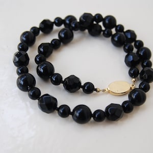 Jet Black Glass Beaded Necklace: Retro 1950s-60s Short Necklace