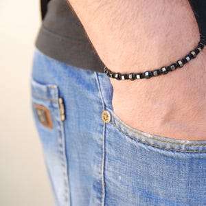 Men&#39;s Hematite Bead Bracelet: Black Macrame Adjustable Shamballa