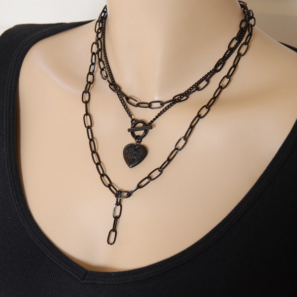 Black Chain Layered necklace, Black Heart pendant necklace, Toggle necklace, Goth / Gothic / Grunge / Punk Rock / Alternative jewelry