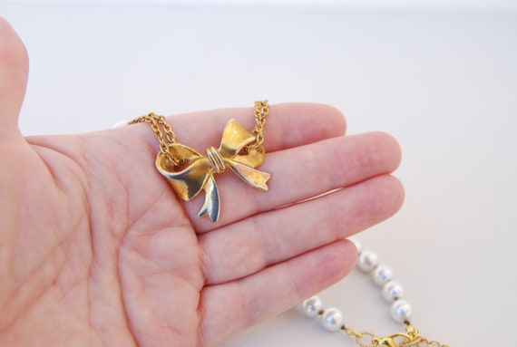 Stylish Gold Bow necklace, White faux Pearl 9 mm … - image 5