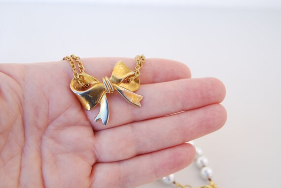 Stylish Gold Bow necklace, White faux Pearl 9 mm … - image 6