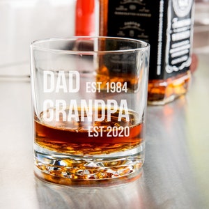 Pregnancy Announcement Grandparents Whiskey Glass, Pregnancy Reveal To Grandpa, Gift for Grandpa, Grandpa Est Glass, Baby Reveal Ideas