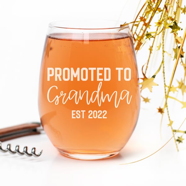 Promoted To Grandma, Pregnancy Announcement Grandparents Wine Glass, Pregnancy Reveal To Grandma, Grandma Est Glass, Baby Reveal Ideas