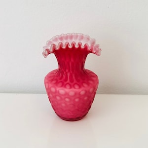 Fenton coin dot velvet pearl satin finish vase with ruffle edge